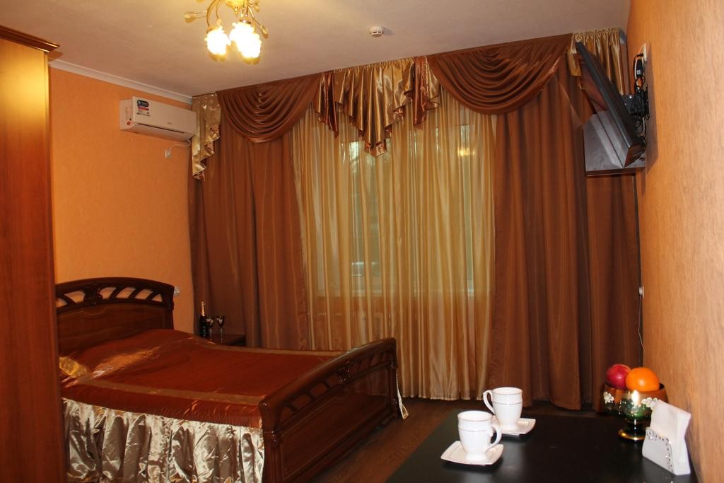 Фото Отель отель "Каштан"